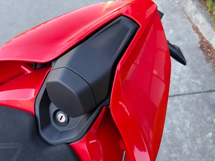 2025 DUCATI PANIGALE V4 S Red