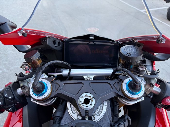 2025 DUCATI PANIGALE V4 S Red
