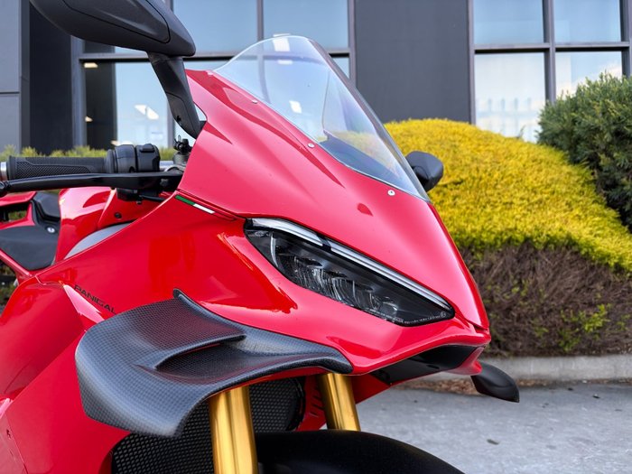 2025 DUCATI PANIGALE V4 S Red