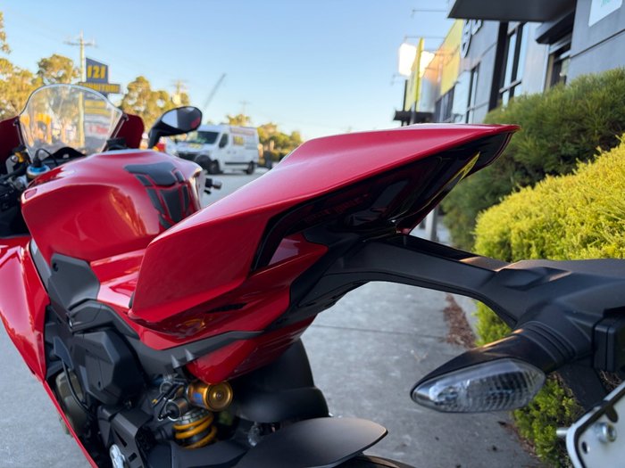 2025 DUCATI PANIGALE V4 S Red