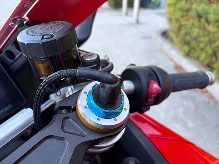 2025 DUCATI PANIGALE V4 S Red