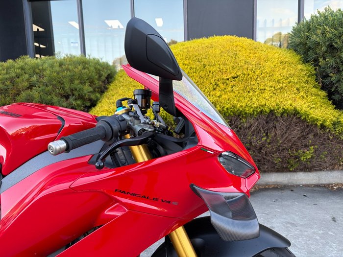 2025 DUCATI PANIGALE V4 S Red