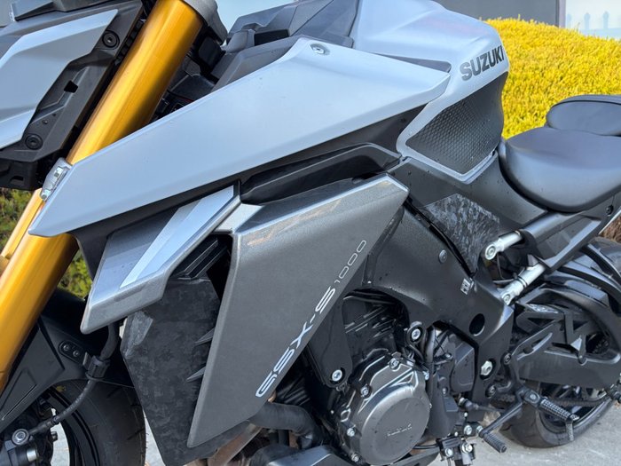 2022 Suzuki GSX-S1000 Black