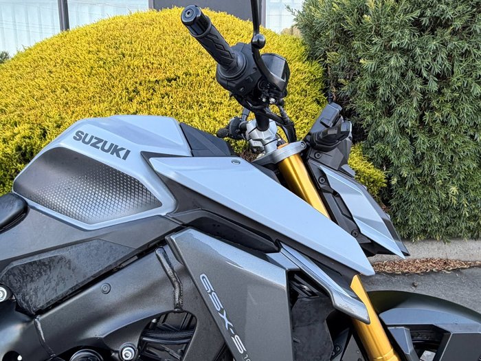 2022 Suzuki GSX-S1000 Black