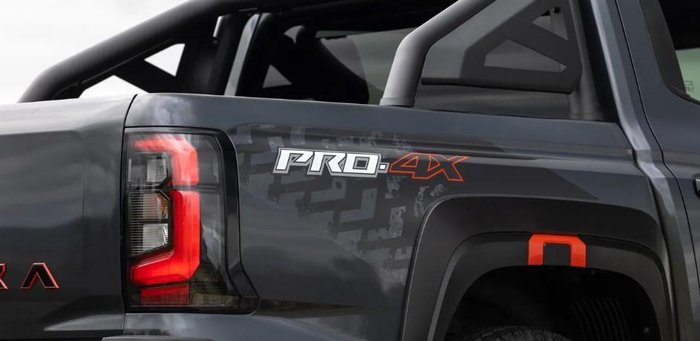 2026 Nissan Navara PRO-4X D27 MY26 4X4 Dual Range Boulder Grey