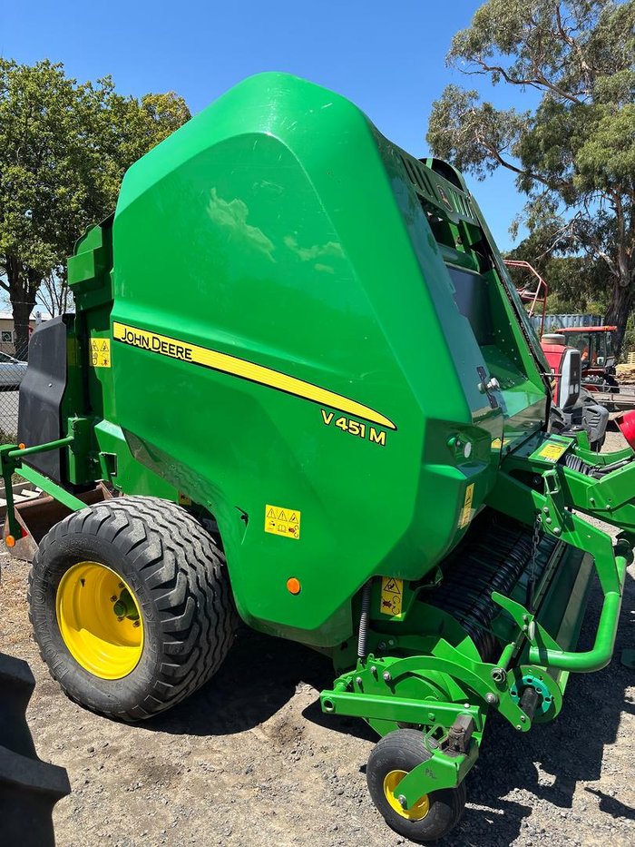 0 John Deere V451m Round Baler Knives 13,399 Bales Green