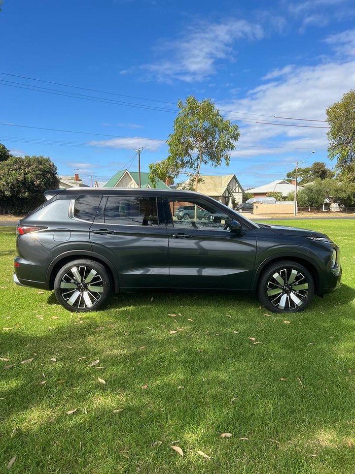 2025 Mitsubishi Outlander Exceed Tourer