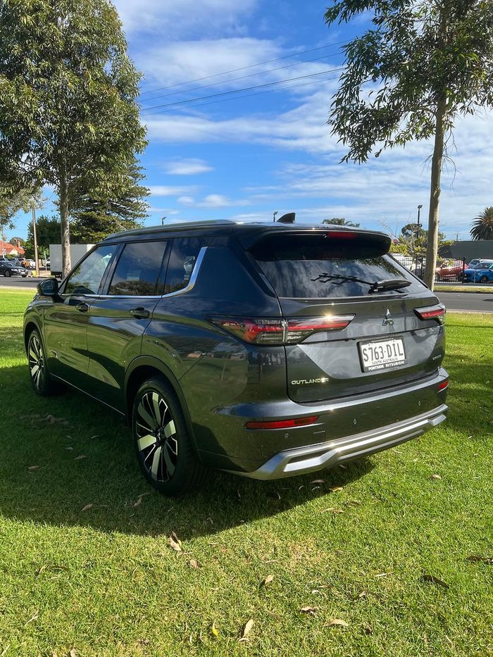 2025 Mitsubishi Outlander Exceed Tourer ZM MY25 AWD Graphite Grey with Black Mica Roof
