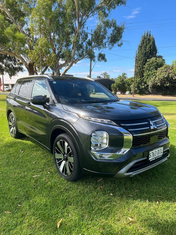 2025 Mitsubishi Outlander Exceed Tourer ZM MY25 AWD Graphite Grey with Black Mica Roof