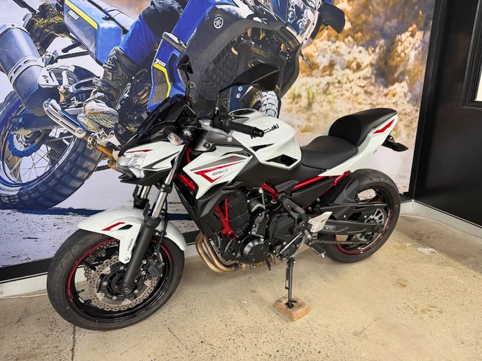 2022 Kawasaki Z650L (LAMS) WHITE