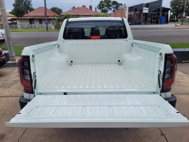 2026 Nissan Navara SL