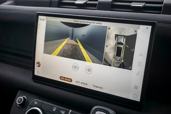 2024 Land Rover Defender 130 P400 Outbound