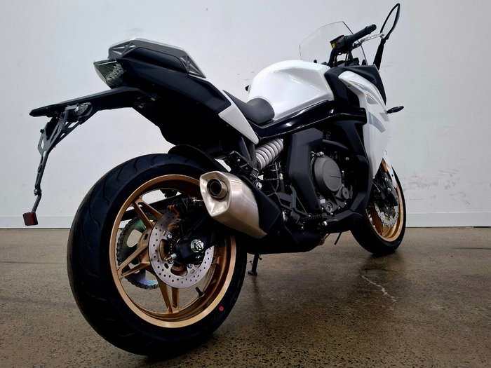 2022 CFMOTO 650 GT ABS NEBULA WHITE