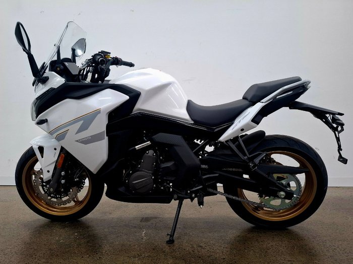 2022 CFMOTO 650 GT ABS NEBULA WHITE
