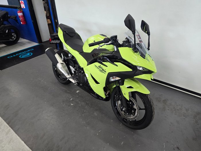 2026 Kawasaki 2026 Kawasaki 500CC Ninja 500 Green
