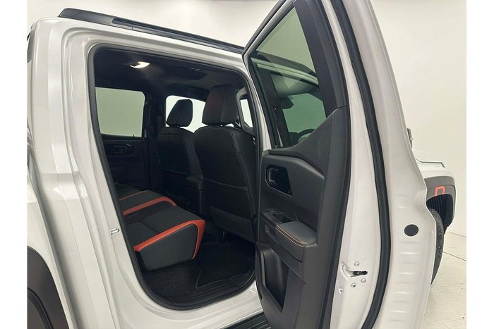 2026 Nissan Navara PRO-4X D27 MY26 4X4 Dual Range Blizzard White