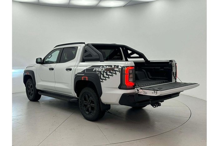 2026 Nissan Navara PRO-4X D27 MY26 4X4 Dual Range Blizzard White