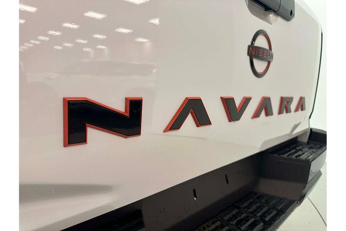 2026 Nissan Navara PRO-4X D27 MY26 4X4 Dual Range Blizzard White
