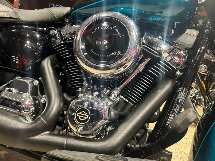 2026 Harley-Davidson Heritage Classic 117 (FLHC) Softail Black