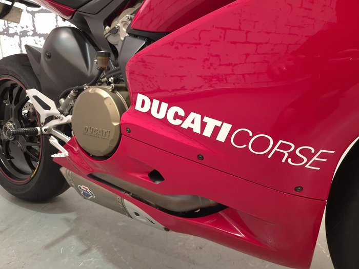 2012 Ducati 1199 Panigale S Superbike Red