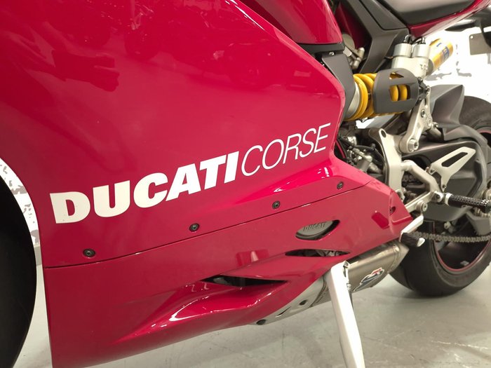 2012 Ducati 1199 Panigale S Superbike Red