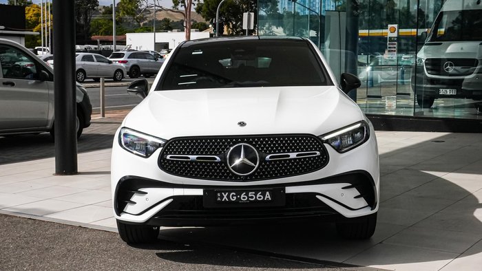2025 Mercedes-Benz GLC-Class GLC300