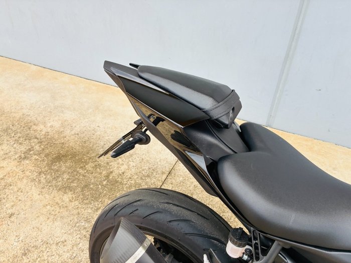 2025 Yamaha YZF-R7LA Black