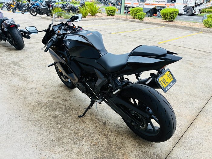 2025 Yamaha YZF-R7LA Black