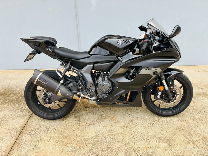 2025 Yamaha YZF-R7LA Black