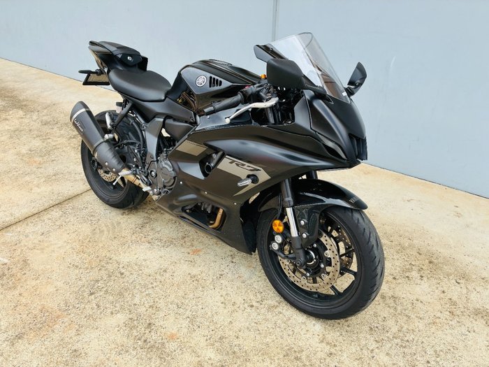 2025 Yamaha YZF-R7LA Black