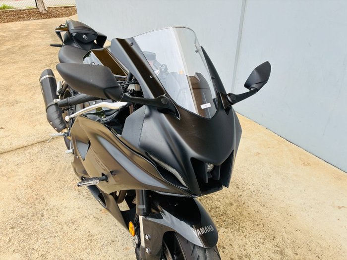 2025 Yamaha YZF-R7LA Black