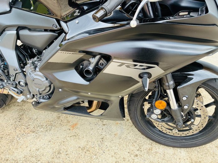 2025 Yamaha YZF-R7LA Black