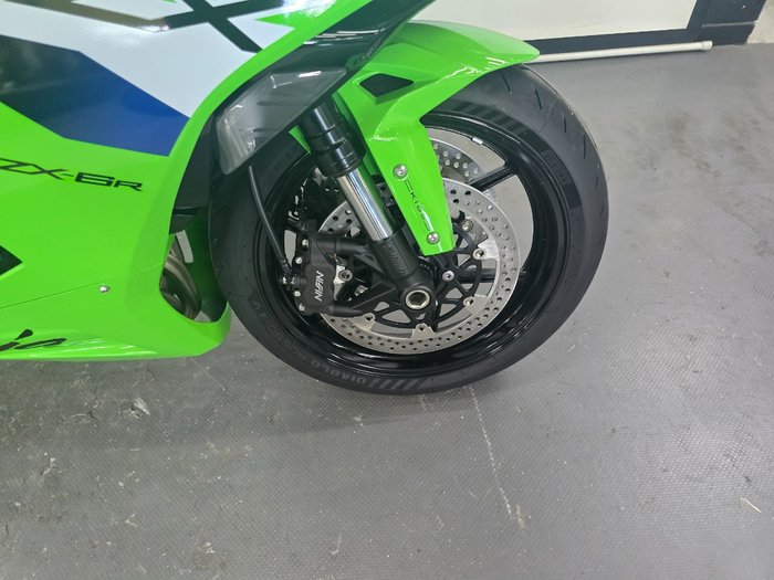 2026 Kawasaki NINJA ZX-6R (636) KRT EDITION Green
