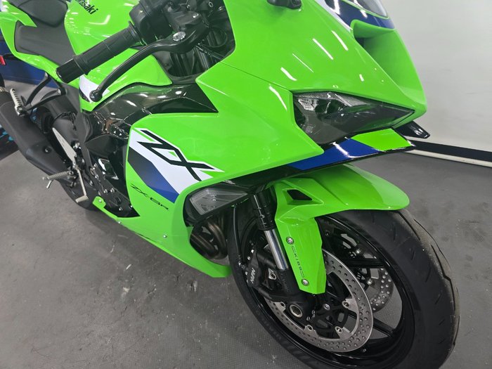2026 Kawasaki NINJA ZX-6R (636) KRT EDITION Green