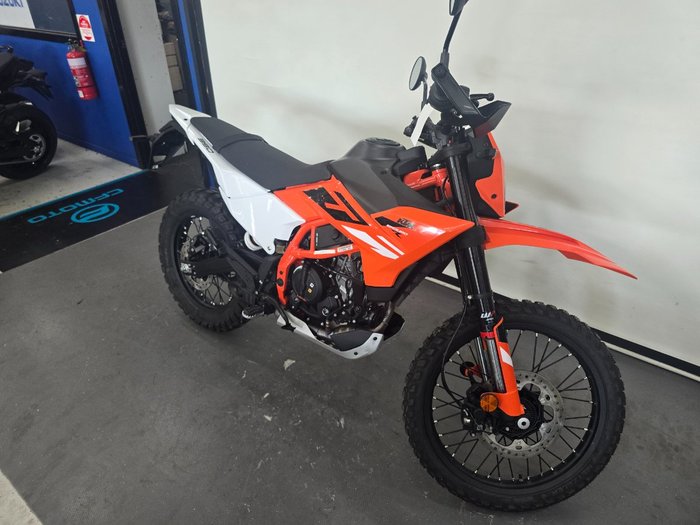 2025 Ktm 390 ENDURO R Orange