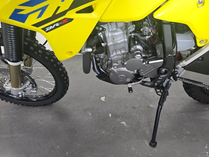 2022 Suzuki DR-Z400E Yellow