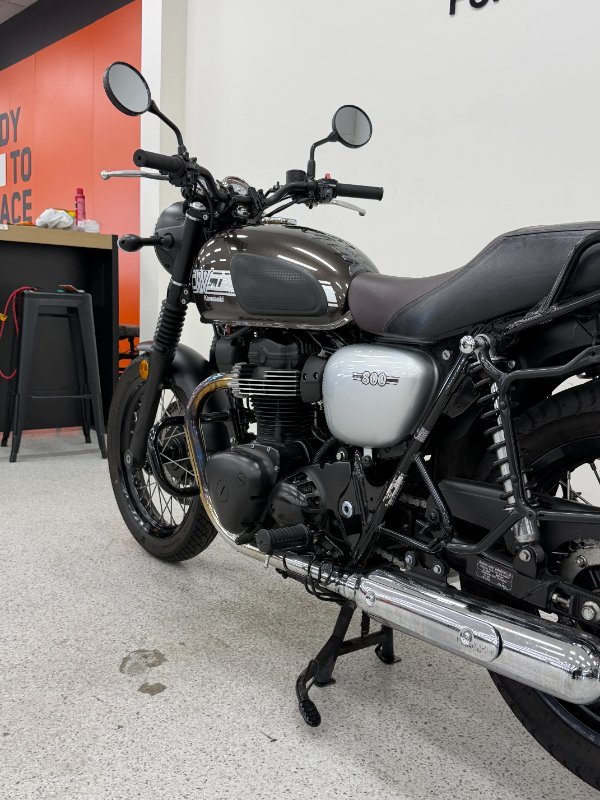 2019 Kawasaki W800 CAFE BLACK/GREY