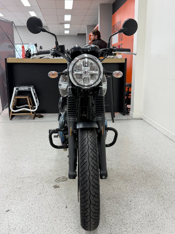 2019 Kawasaki W800 CAFE BLACK/GREY