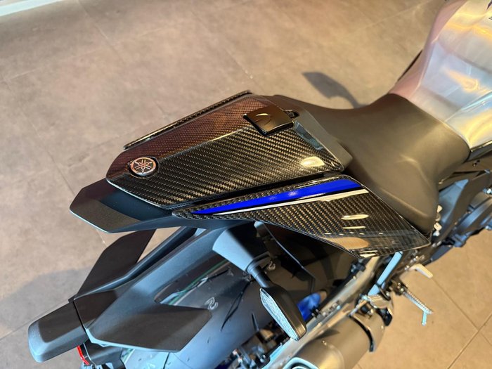 2025 Yamaha YZF-R1M R1 Silver