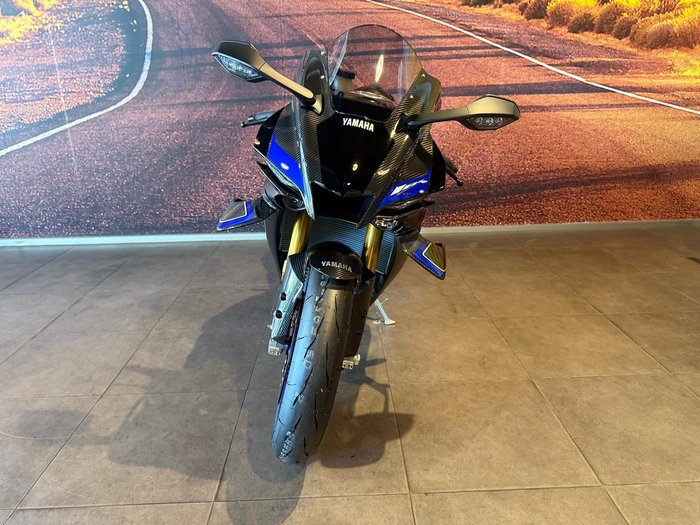 2025 Yamaha YZF-R1M R1 Silver