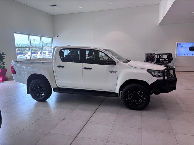 2022 Toyota Hilux 4x4 2.8L DSL D/C/C 6AT SR