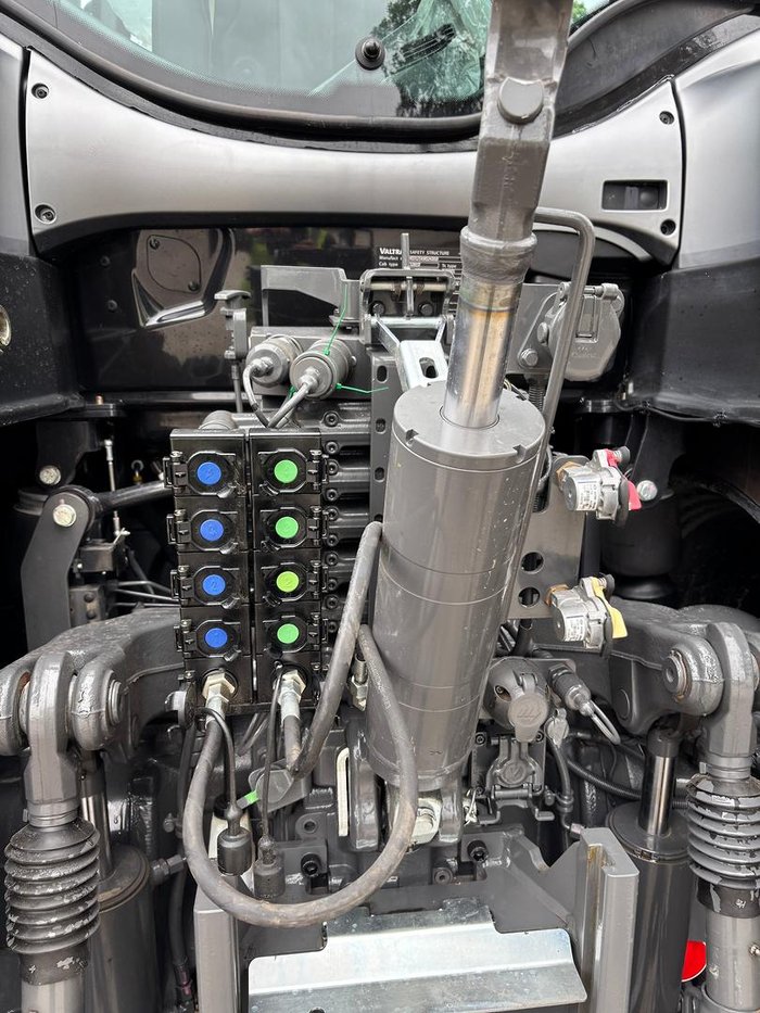 0 Valtra T175ev Tier3 Unl Titan Grey Design Black Rim - Demo Unit