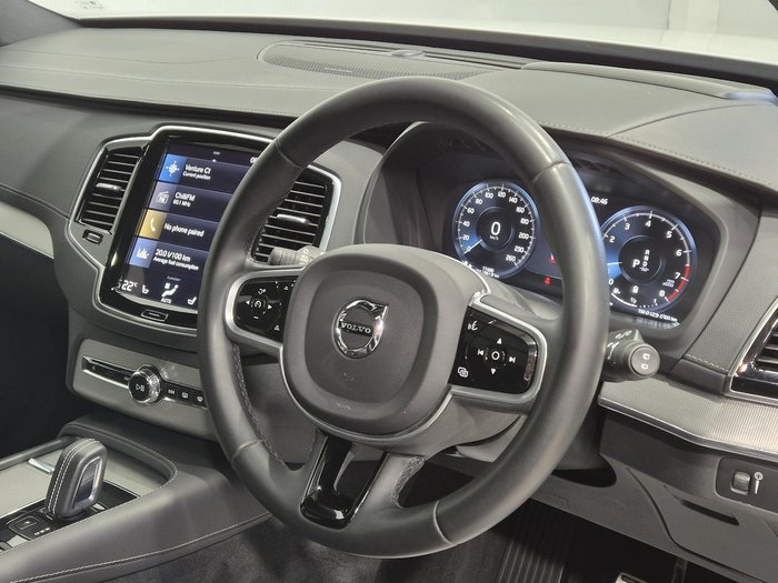 2021 Volvo XC90 B6 R-Design