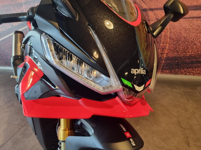 2025 Aprilia RSV4 1100 Factory RSV4 Black