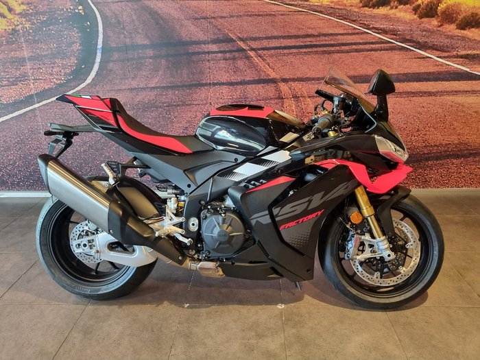 2025 Aprilia RSV4 1100 Factory RSV4 Black