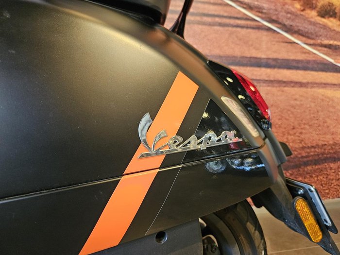 2024 Vespa GTS 300 Super Sport 300 GTS Black