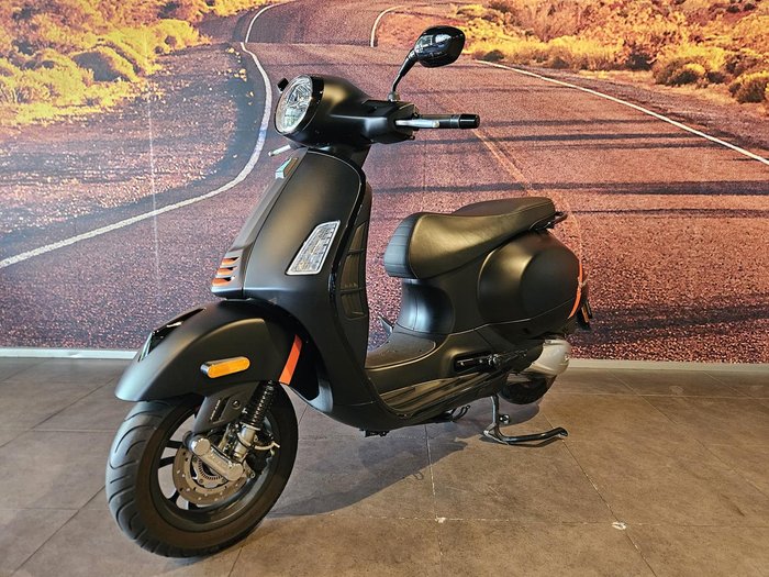 2024 Vespa GTS 300 Super Sport 300 GTS Black