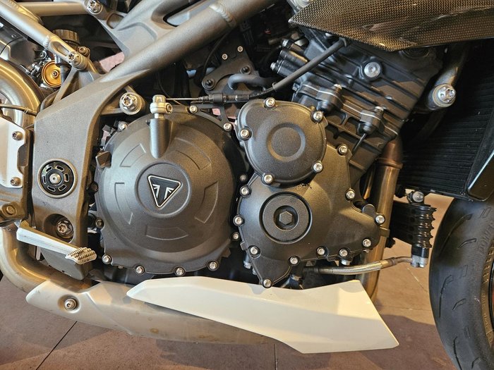 2018 Triumph Speed Triple RS 1050 Speed Triple White