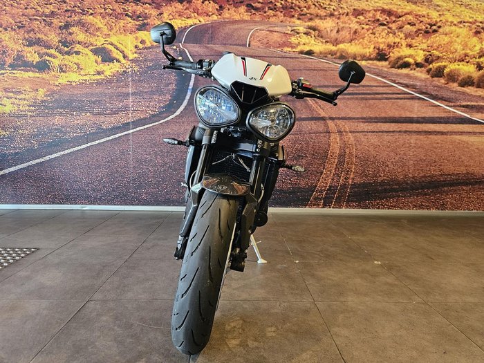 2018 Triumph Speed Triple RS 1050 Speed Triple White