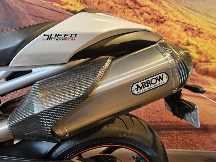 2018 Triumph Speed Triple RS 1050 Speed Triple White